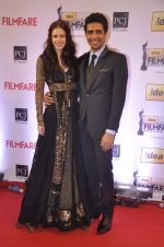 Kalki & Gulshan Deviah walked the Red Carpet at the 59th Idea Filmfare Awards 2013 at Yash Raj